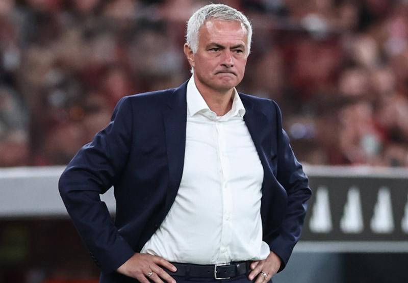 首胜告捷！穆里尼奥率本菲卡力克欧洲四冠王，皇马成欧冠晋级关键